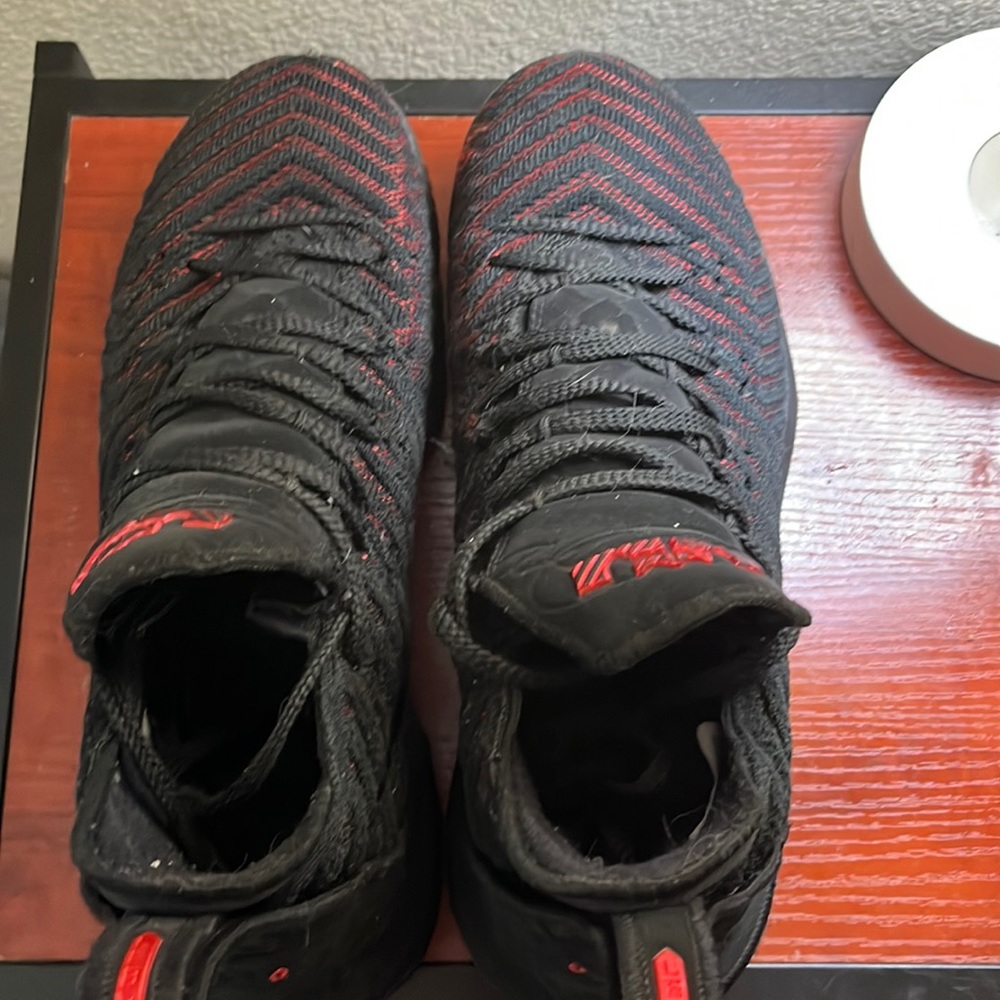 Lebron 16 “Fresh Bred”